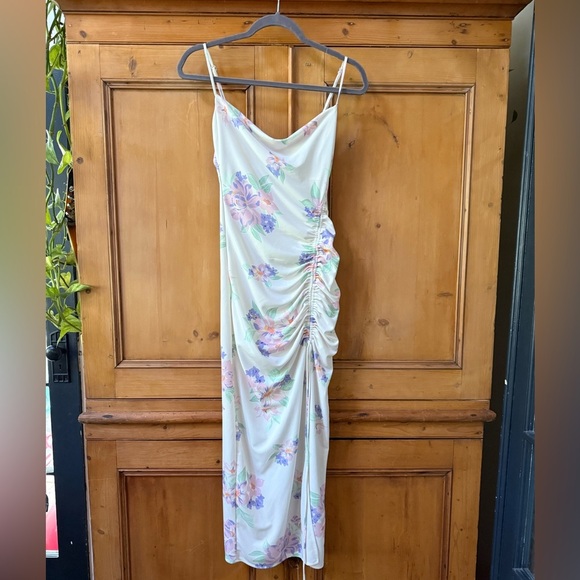 Zara side ruching Floral Midi Dress bodycon - Picture 8 of 9